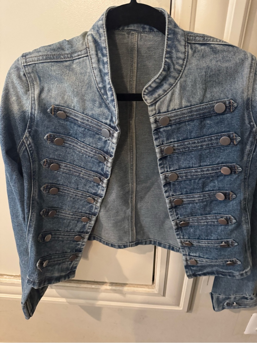 Commense Light Blue Cropped Military-Style Jean Jacket